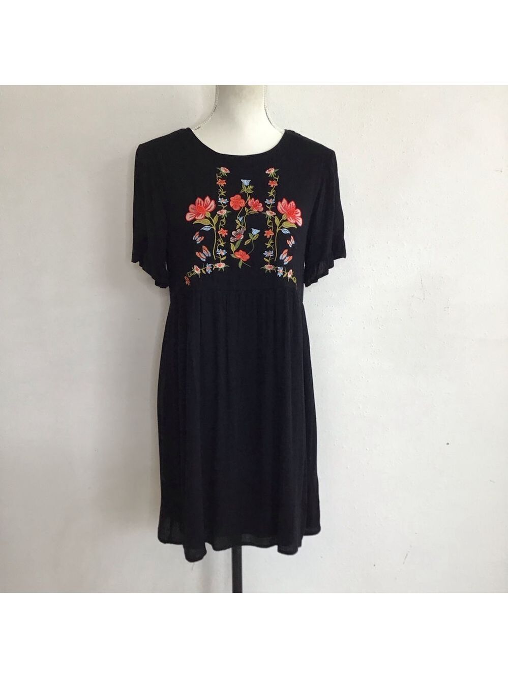 Everleigh Women Black Floral Embroidered Fun Mini Dress XS